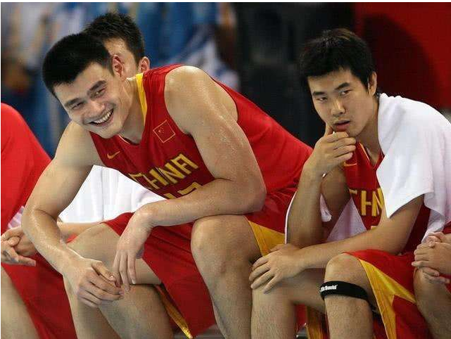 巴黎三人组联手轰进五球（巴黎三叉戟合力攻入五球）