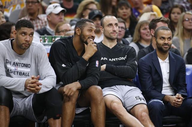 北雪平球迷向场内投掷烟花，瑞典超甲升级附加赛被迫中断（北雪平球迷向场内投掷烟花，瑞典超甲升级附加赛紧急中止）