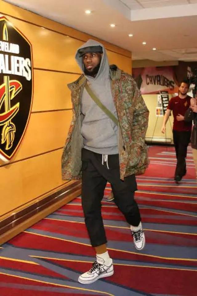 交易截止日前风云再起（交易大限将至，风云再起）