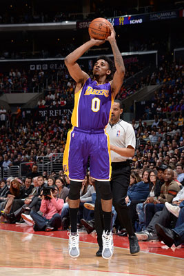 NBA季后赛球员表现数据分析（NBA季后赛球员表现数据深度解析）