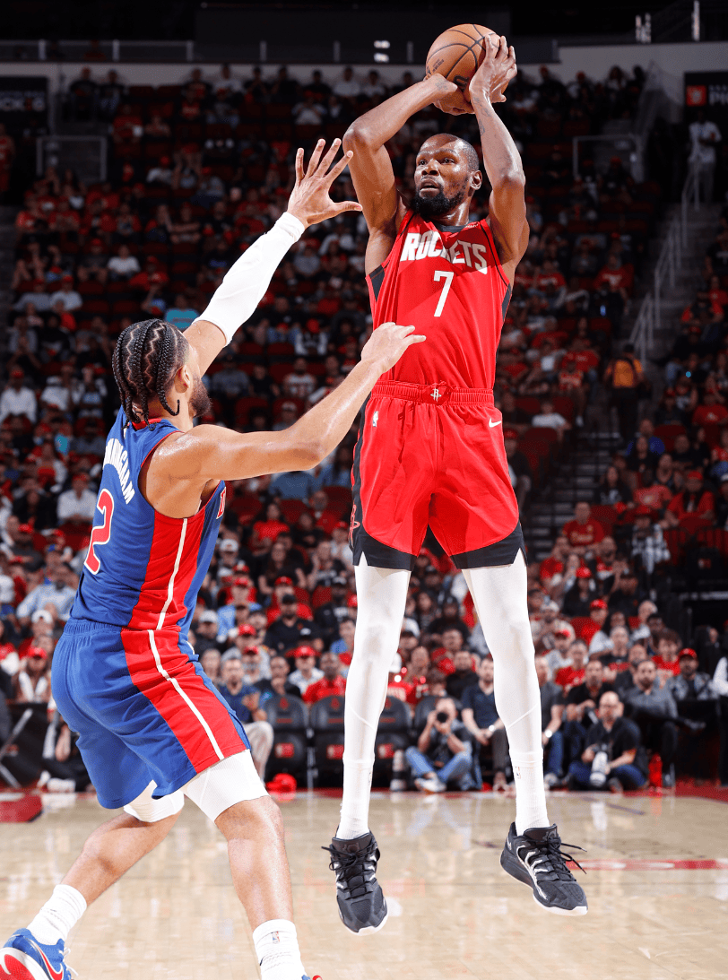 孔帕尼：今天的轮换非常重要，踢大巴黎可能是强度最高的比赛（孔帕尼：本场轮换至关重要，对阵大巴黎或为强度巅峰之战）