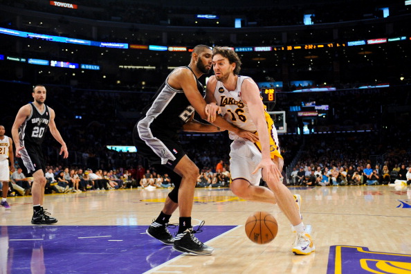 足球意甲豪门迎来10连胜，状态如日中天（意甲豪门斩获10连胜，气势如虹）