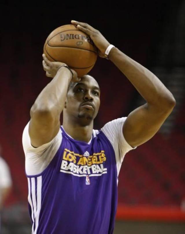 蓉城客战神户首发：韦世豪、周定洋在列，罗慕洛、费利佩登场（成都蓉城客战神户首发公布：韦世豪、周定洋入列，罗慕洛、费利佩出战）