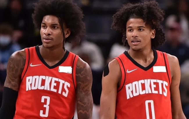 每体：已有323名巴萨会员转卖门票给法鹰球迷，这些票将作废（每体：查出323名巴萨会员向法鹰球迷转售球票，所涉门票将作废）