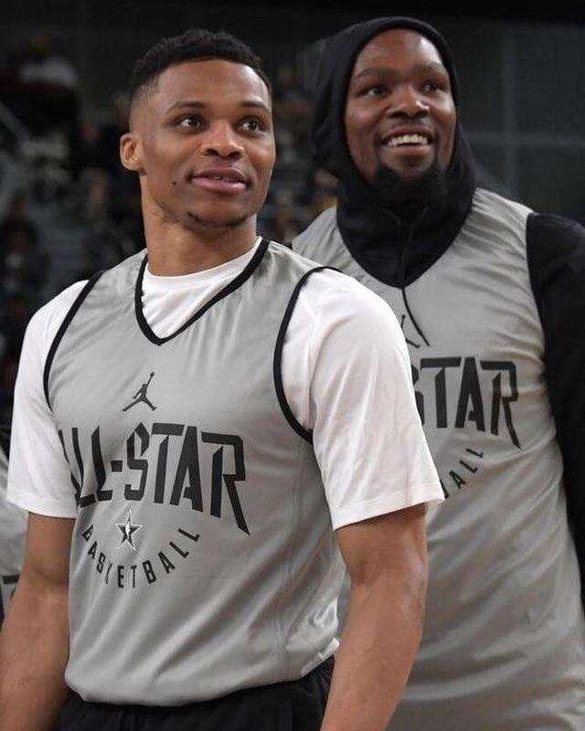 半场战报：那不勒斯1-0尤文，霍伊伦7分钟闪击，内雷斯助攻（半场快报：那不勒斯1-0领先尤文，霍伊伦第7分钟破门，内雷斯送出助攻）