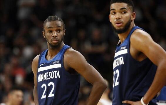 詹：我在第二个失球中的判断完全错误；进球后就丢球不该发生（詹：第二个丢球我判断全错，刚破门就失守不该发生）