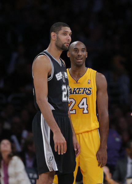 上海海港夺冠背后是穆斯卡特的战略放弃与坚守，成功卫冕中超冠军。（从战略取舍到坚守底线，穆斯卡特助上海海港完成中超卫冕）