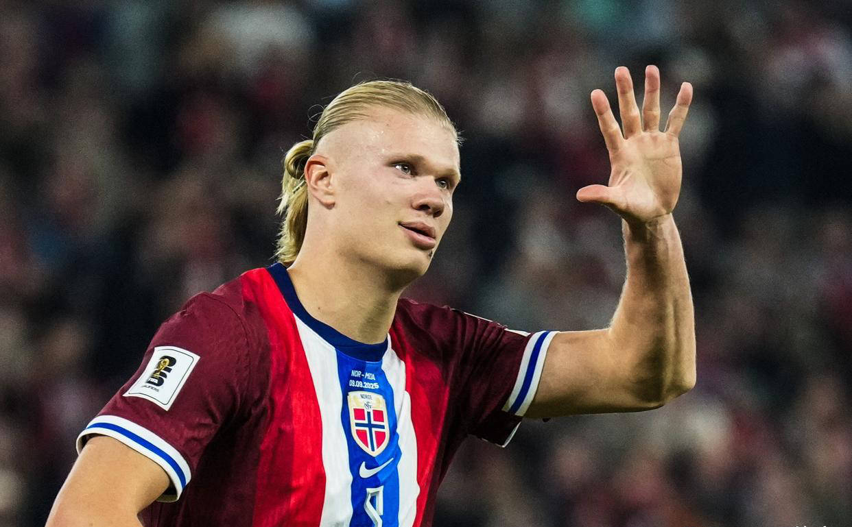 再起风波，内马尔：向教练致歉？又是哪个狗屎记者编造的谎言（风波再起，内马尔否认向教练道歉：是谁在捏造谣言？）