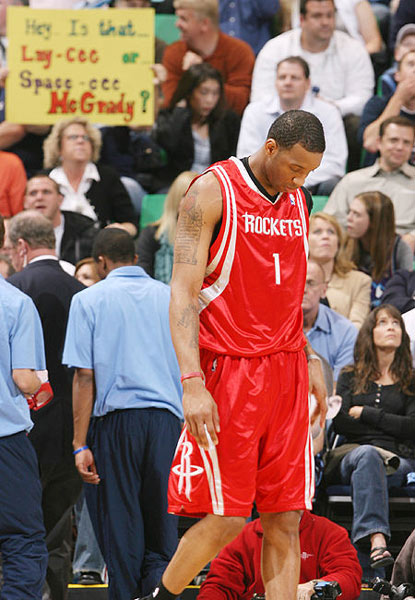 北青：中国之队经营状况不佳，国足集训热身放在国内能省成本（北青：因中国之队经营承压，国足将集训与热身留在国内以节省开支）