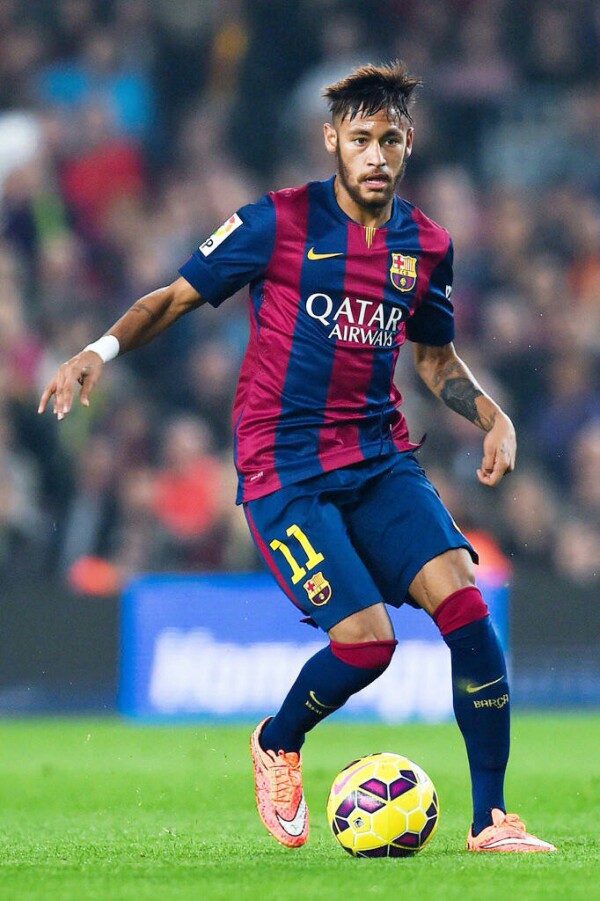 哈特揭示NBA杯与季后赛氛围差异（哈特：NBA杯与季后赛的氛围截然不同）