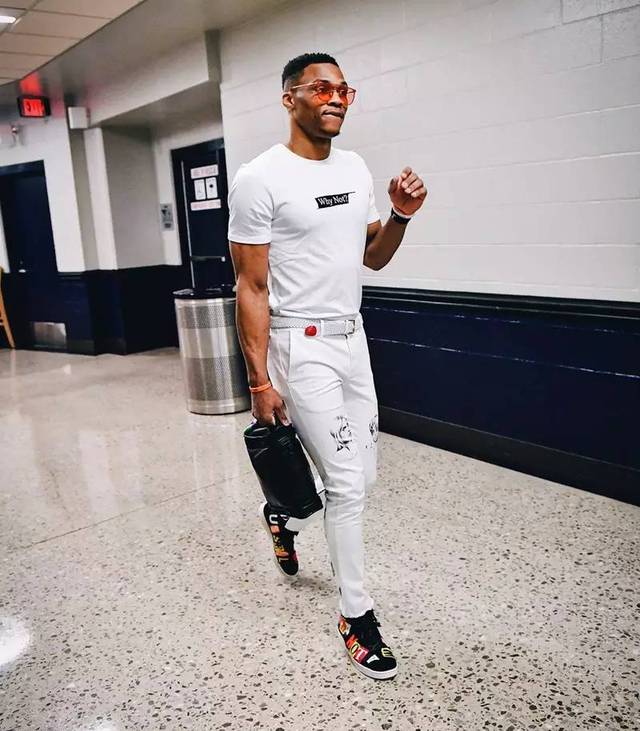 球迷愤怒的不只是输球（球迷的怒火不止源于败北）