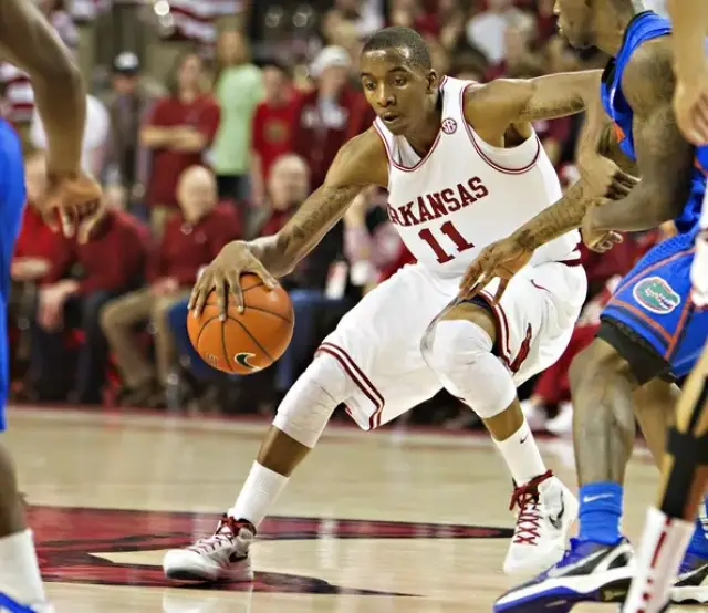 双塔又如何！约基奇vs森林狼首节18分全过程：神仙2+1戏耍戈贝尔（无惧双塔！约基奇对阵森林狼首节轰18分全程回顾：神奇2+1戏耍戈贝尔）