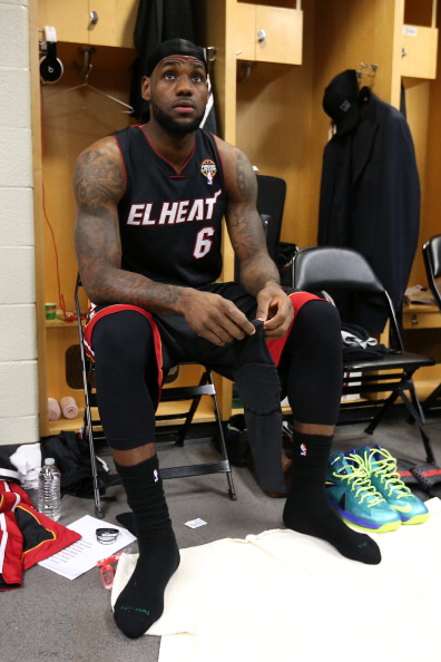 凯尔特人外线命中率提升，进攻体系稳定（凯尔特人三分回暖，进攻运转趋于稳定）