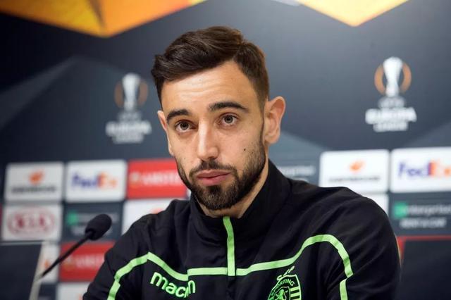 懂球帝12周年120大瞬间决赛：梅西捧大力神杯PK武磊绝平巴萨（懂球帝12周年120大瞬间终极对决：梅西高举大力神杯对阵武磊绝平巴萨）