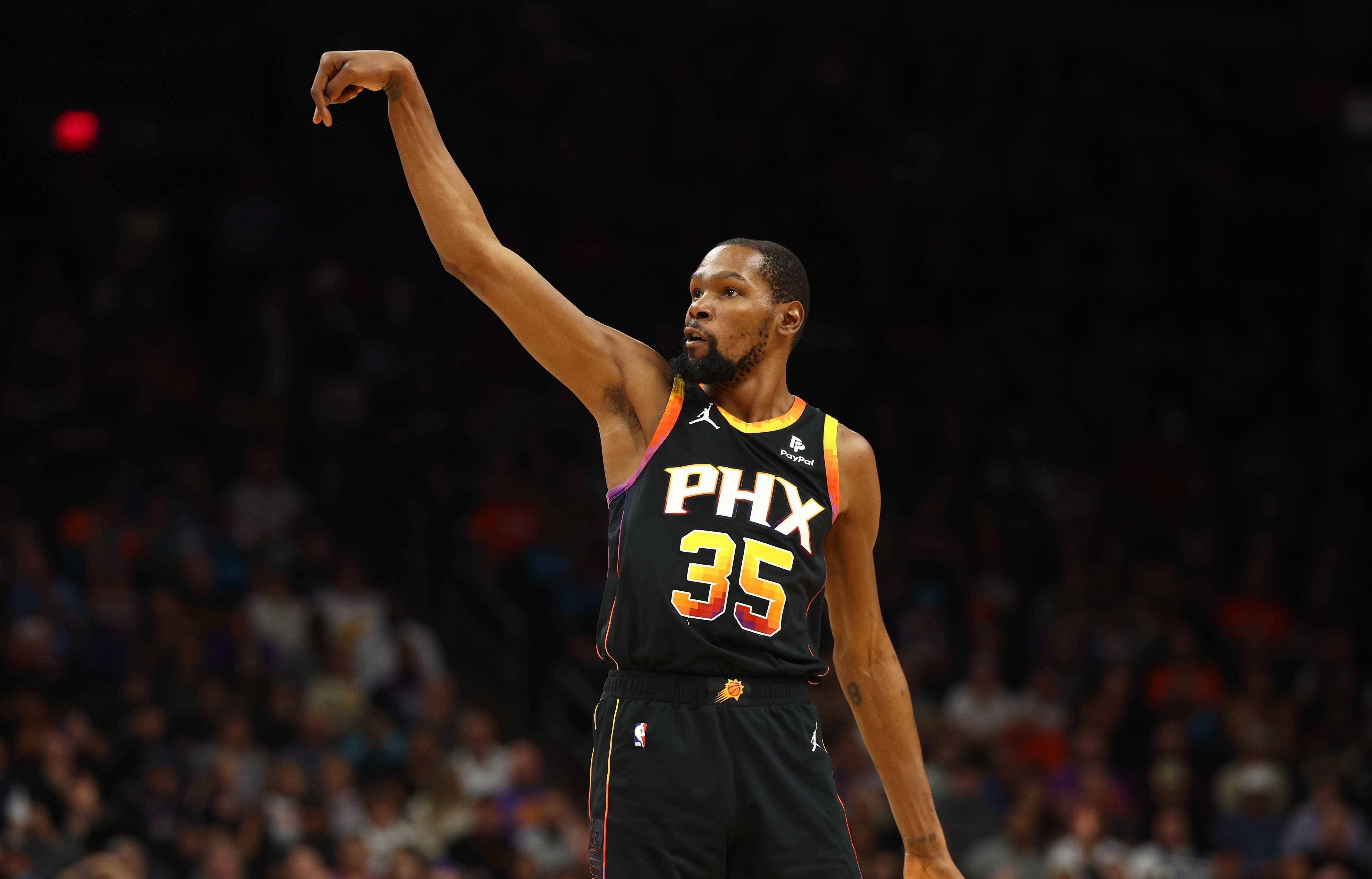 小李伤退，湖人23分惨败火箭，为本届圣诞大战目前最大分差（小李受伤退赛，湖人惨负火箭23分，创本届圣诞大战至今最大分差）